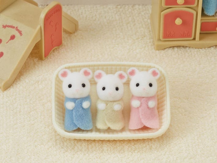 Marshmallow Mouse Triplets Calico Critters Figures