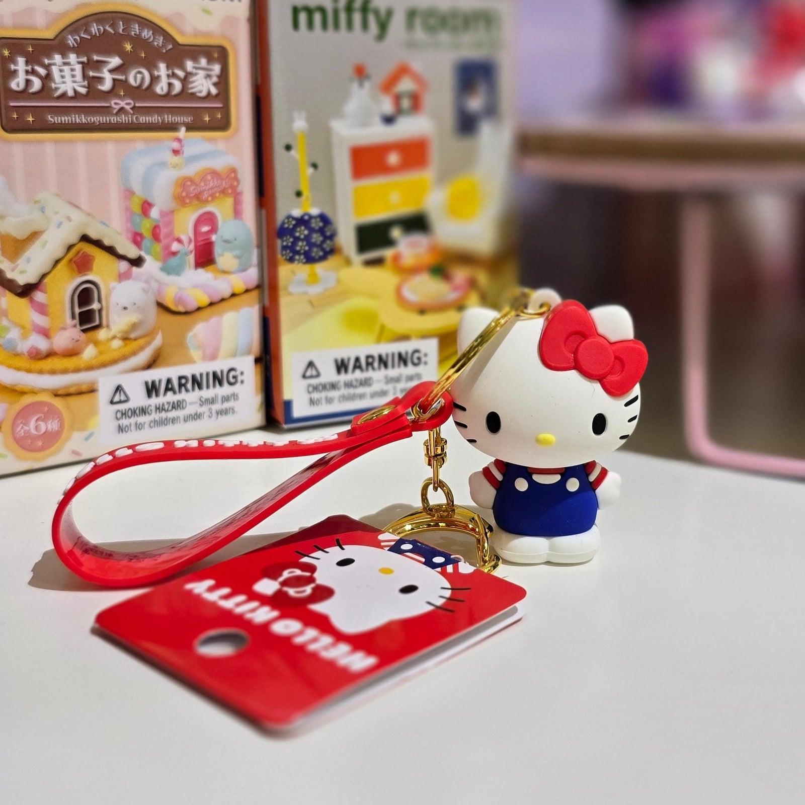 Hello Kitty Rubber Keychain with Character Mascot