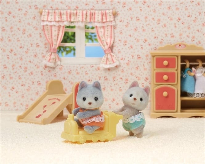 Husky Twins Calico Critters Figures