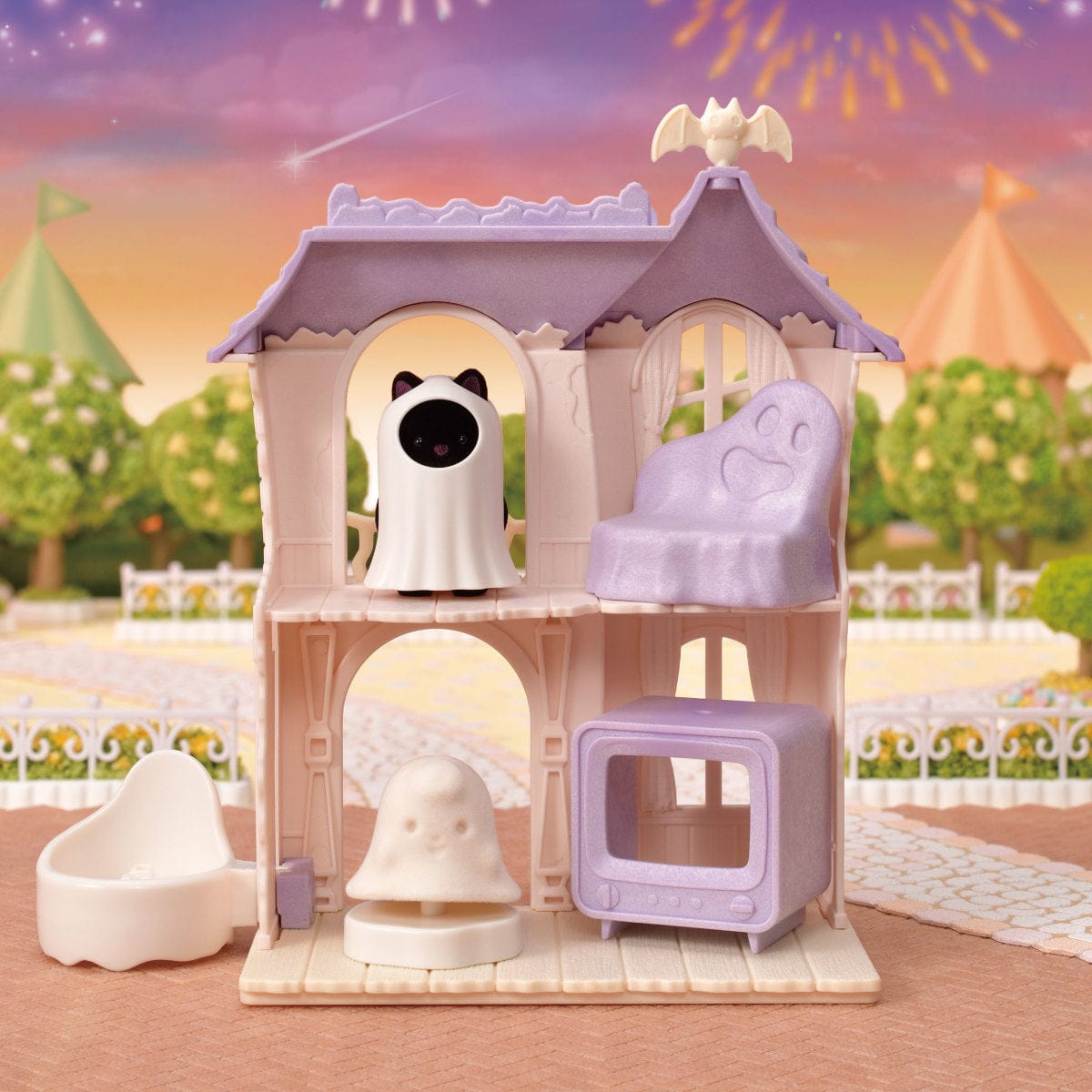 Spooky Surprise House Calico Critters Playset