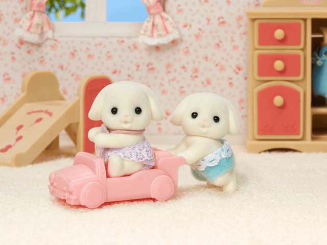 Flora Rabbit Twins Calico Critters Playset