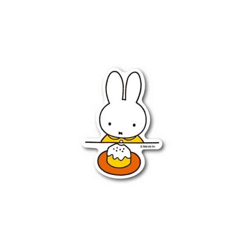 Miffy &amp; Cake Mini Die Cut Sticker